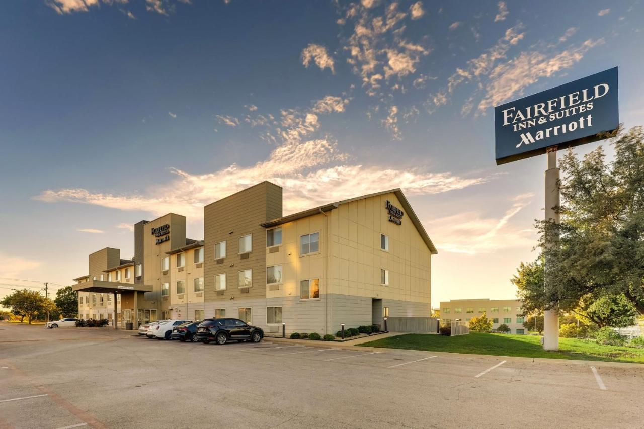 Fairfield Inn & Suites By Marriott Fort Worth I-30 West Near Nas Jrb מראה חיצוני תמונה